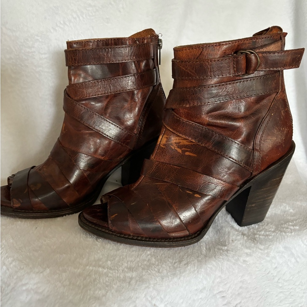 Freebird booties in cognac brown. Womens size 8, leather. - Picture 2 of 6